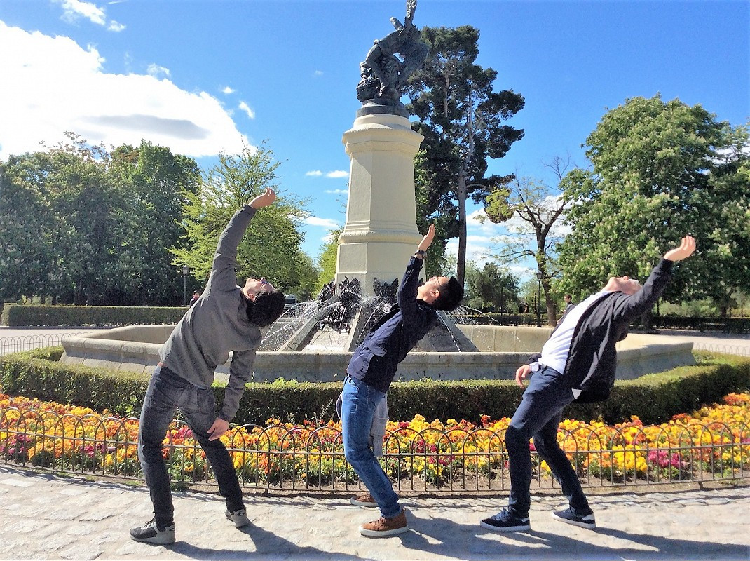 Madrid photo rallye team building activity.
